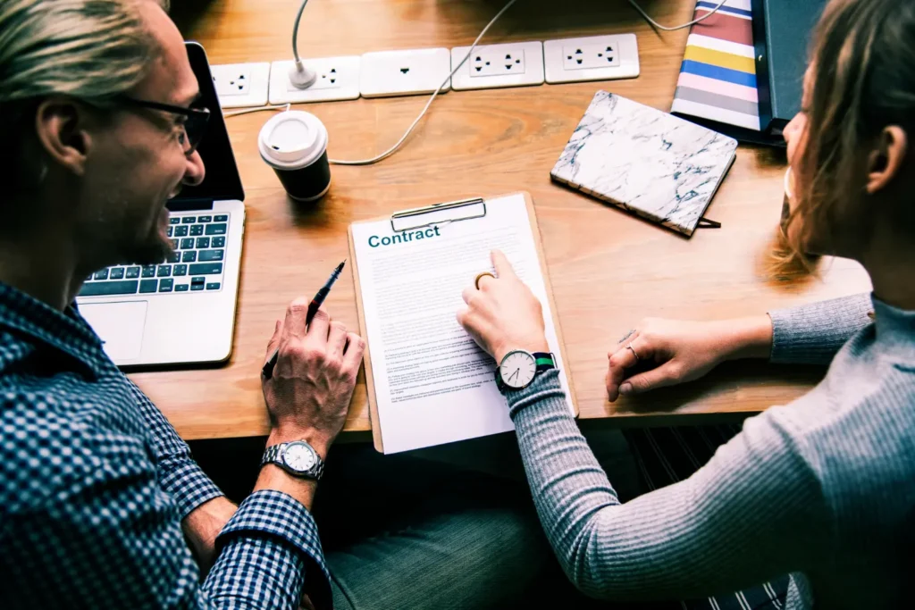 Craft Strong Startup Contracts for Suppliers & Customers | Foundersmax Craft Strong Startup Contracts for Suppliers & Customers