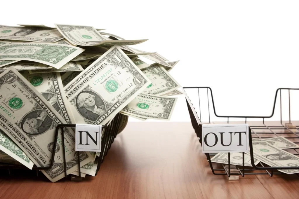 Tips for managing startup cash flow effectively | Foundersmax Tips for managing startup cash flow effectively